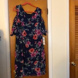 BRAND NEW size 24 floral dress